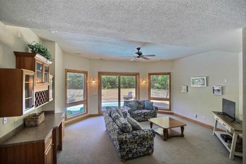 3050 - Whispering Pines