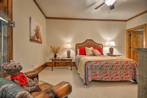 Spacious Sapphire Home With 2 Decks And Mtn Views