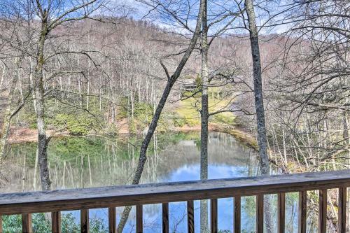 Scenic Cabin With 2 Fishing Ponds And Pool Table!