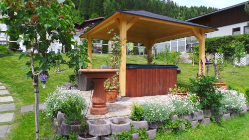 Hotel Garni H�ttl Bernd