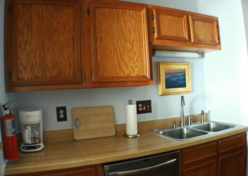 Sugar Ski & Country Club Unit 833