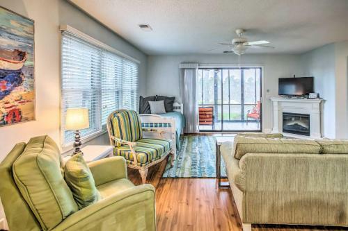 Apartamento Step-free Condo With Pool, 2 Mi To Sunset Beach