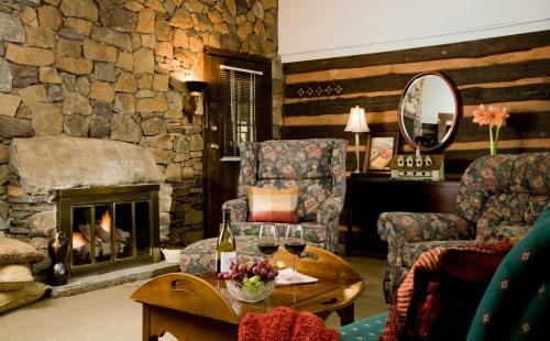Posada 1906 Pine Crest Inn