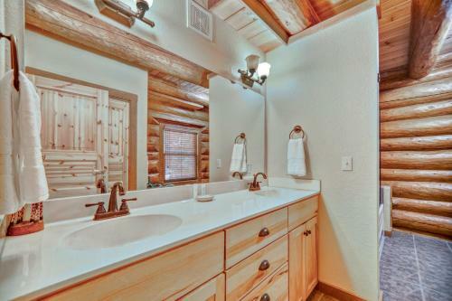 Mountain Heritage Lodge