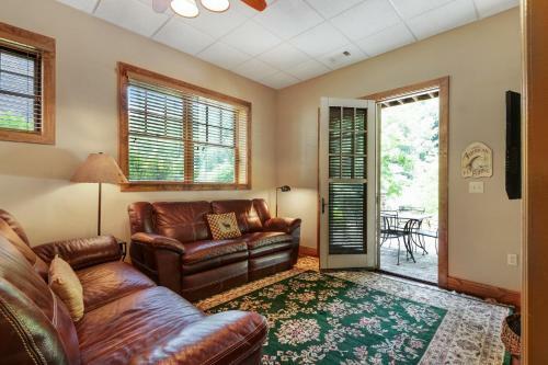 Tuckaway Retreat