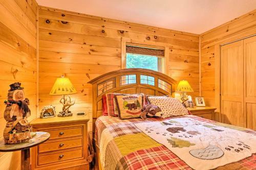 Luxe Mtn-view Maggie Valley Home With 2 Decks!