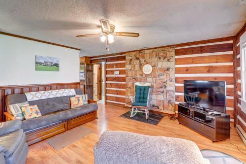2 Bed 2 Bath Vacation Home In Whittier II