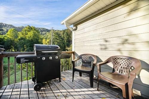 2 Bed 2 Bath Vacation Home In Whittier III