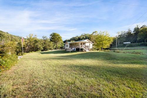2 Bed 2 Bath Vacation Home In Whittier III