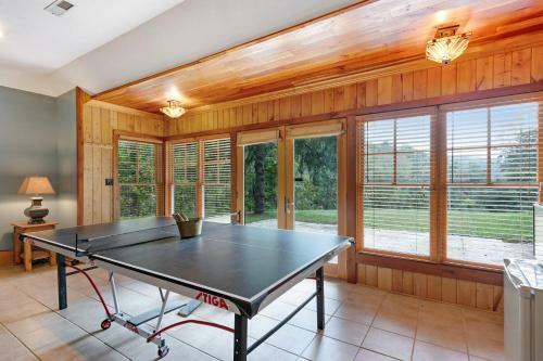 4 Bed 4 Bath Vacation Home In Whittier