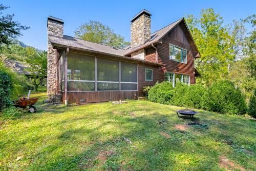 4 Bed 4 Bath Vacation Home In Whittier