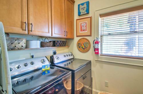 Apartamento Bryson City Condo With Deck For Viewing Fall Colors!