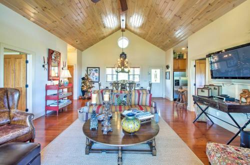 Apartamento Bryson City Condo With Deck For Viewing Fall Colors!
