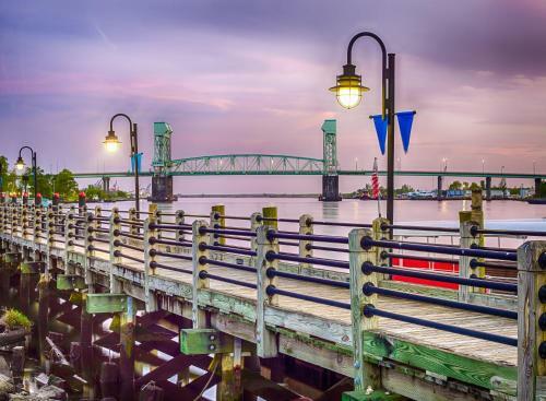 Apartamento Historic District Condo With River Views & Balcony Condo