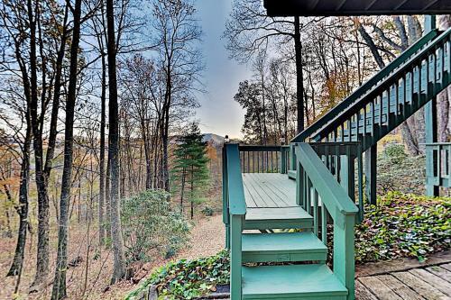 Private Mountain-view Home Near Skiing, Golf, Lake Home
