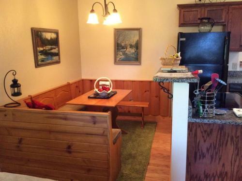 Beautiful Mountain Cabin With Cottage! Home