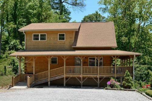 Beautiful Mountain Cabin With Cottage! Home