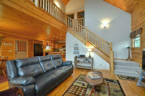 Beautiful Mountain Cabin With Cottage! Home