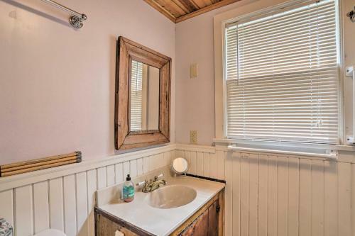 Spacious Lakeside Cottage - 2 Miles To Marblehead!