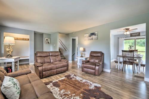 Modern Zanesville Home With Deck And Spacious Yard