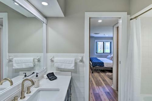 Apartamento Modern Condo At Shangri La Golf, Boat, Fish!