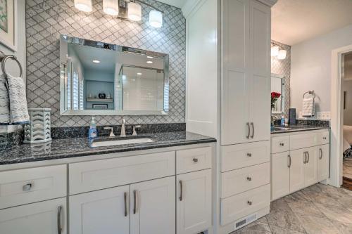 Casual Yet Elegant, Spacious Nw Oklahoma City Home