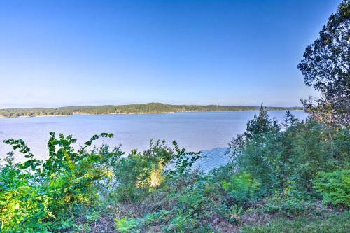 Family Cabin With Deck And Grand Lake Views!