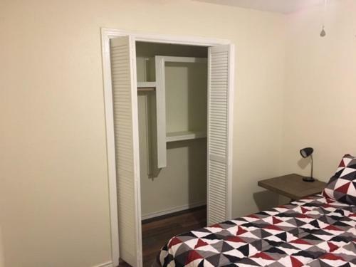 Two-bed One-bath Downstairs Close To Fort Sill!