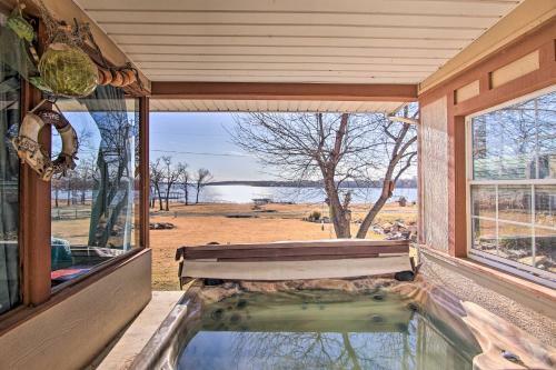 Lake Eufaula Hideaway With Fire Pit And Hot Tub!