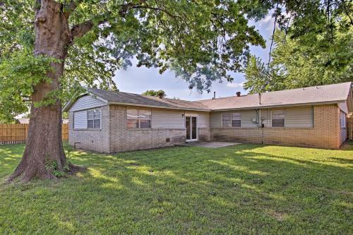 Spacious House With Yard - Mins From Downtown Tulsa!