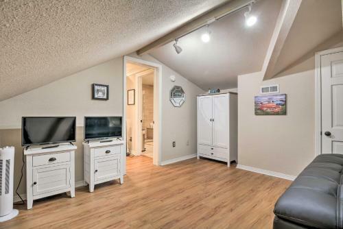 Upscale House With Pool - By Historic Route 66!