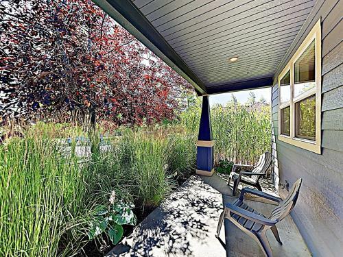 New Listing! Updated Sanctuary With Backyard Oasis Home