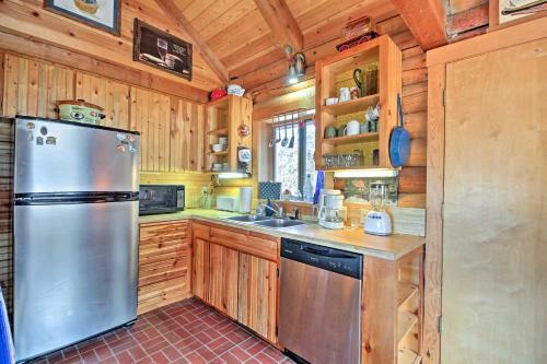 Private Log Cabin In Bend With Deschutes River View!