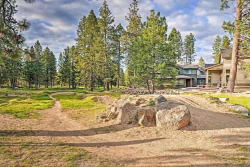 Apartamento Bend Condo With Deck, Resort-style Amenities And Views!
