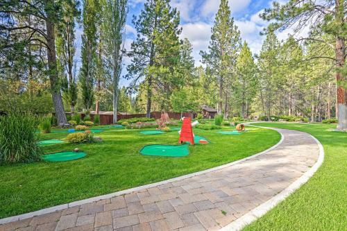 Apartamento Bend Condo With Deck, Resort-style Amenities And Views!