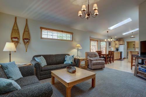 Huckleberry Cottage