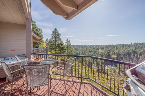 River Ridge Three-bedroom Condos