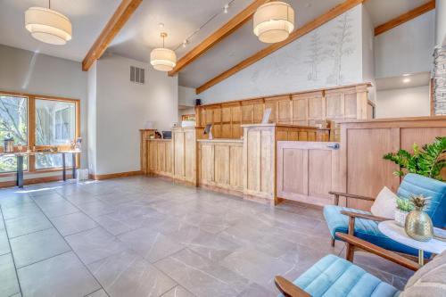 River Ridge Three-bedroom Condos