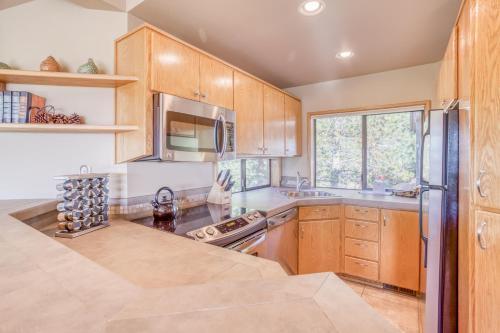 River Ridge Three-bedroom Condos