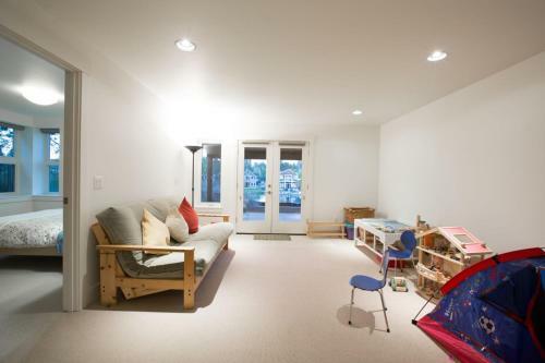 The Golden Zone Home