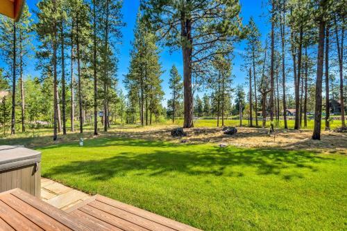 Apartamento New Listing! Duplex On Deschutes River With Hot Tub Duplex