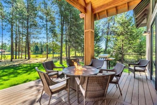 Apartamento New Listing! Duplex On Deschutes River With Hot Tub Duplex