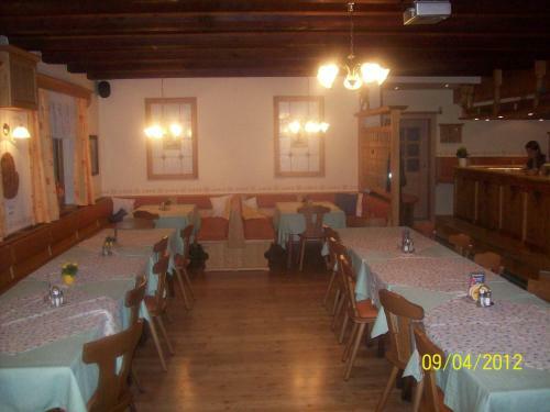 Hostal Gasthof Trattner Pension Waldhof
