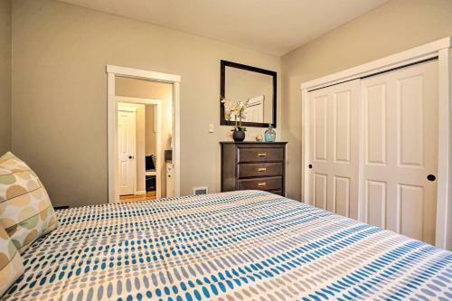 Dog-friendly Home With Hot Tub And Deck Walk To Beach