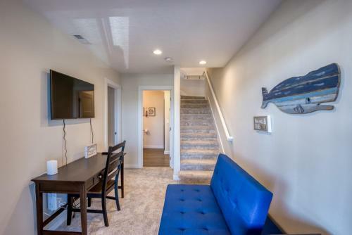Oceanview Townhome - Pet Friendly - Sleeps 6 - King