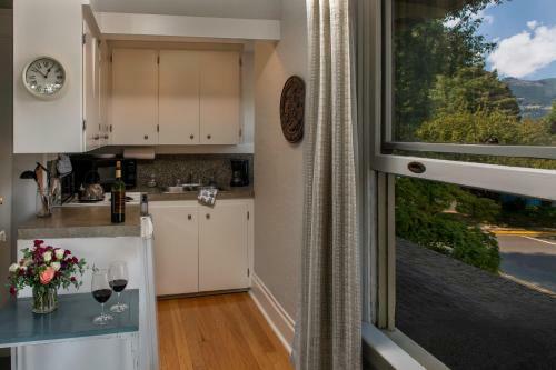Bed & Breakfast Inn At The Gorge
