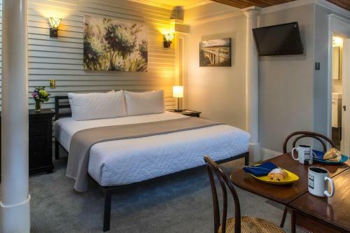 Bed & Breakfast Inn At The Gorge