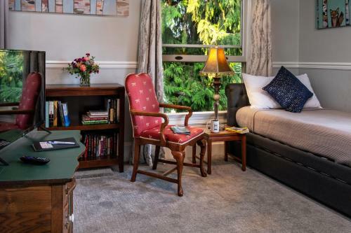 Bed & Breakfast Inn At The Gorge