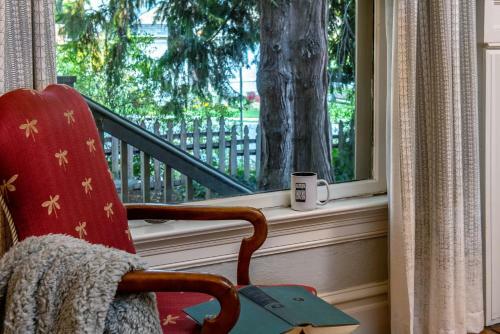 Bed & Breakfast Inn At The Gorge