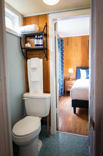Hotel Anchor Inn Resort